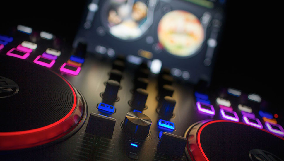 ReLoop BeatPad دی جی کنترلر