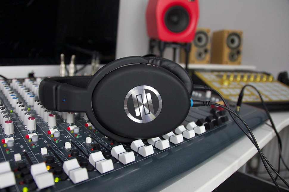ReLoop SHP-1 هدفون
