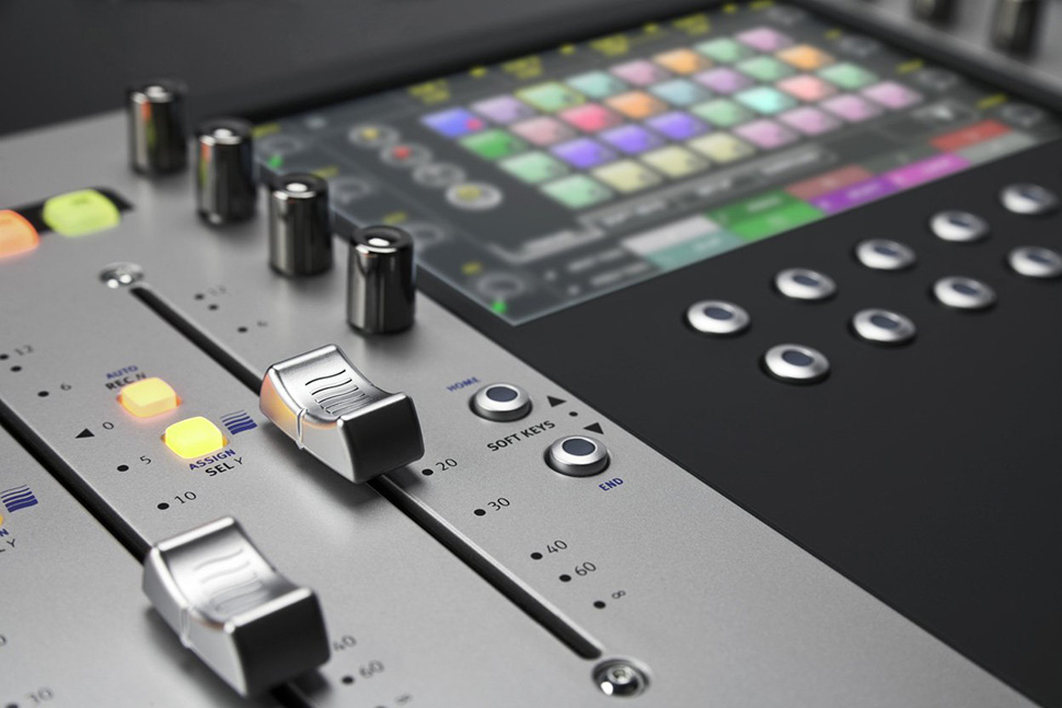 Avid Artist Control میکسر