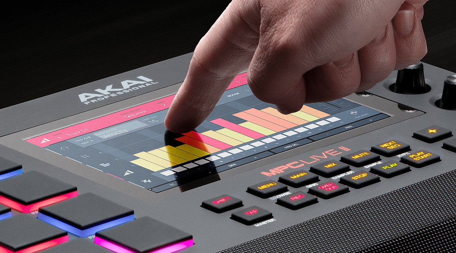 دی جی کنترلر AKAI Professional MPC Live II
