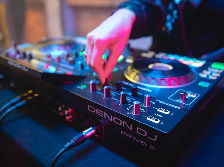 دی جی کنترلر Denon DJ Prime 2
