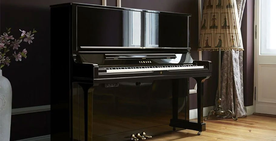 پیانو آکوستیک Yamaha YUS1 PE