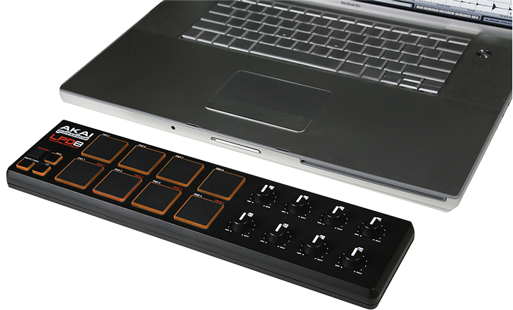 AKAI LPD8 پد کنترلر