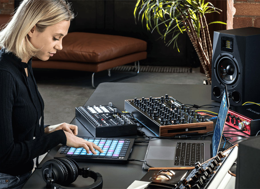 لاتچ پد Novation Launchpad Pro MK3