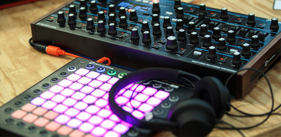 Novation Launchpad Pro میدی کنترلر