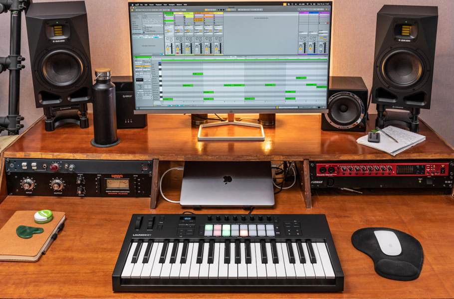 میدی کنترلر Novation Launchkey 37 MK4