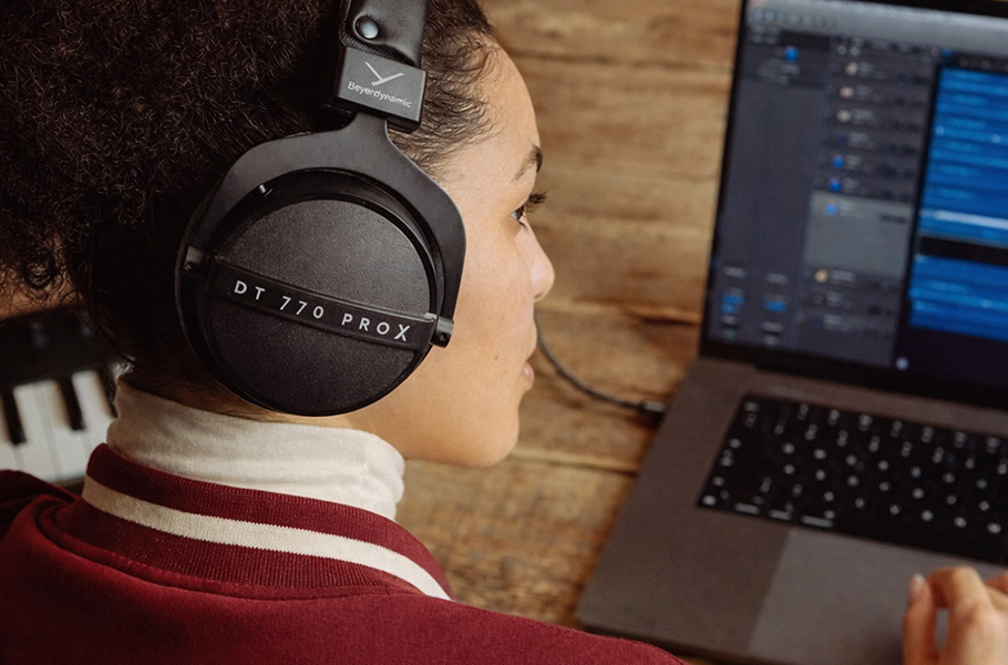 هدفون استودیویی Beyerdynamic DT 770 PRO X